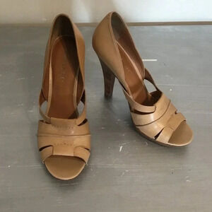 Cynthia Rowley Jillian Cream Open Toe , 4.7" Heel Height, Multiple Straps Sz 8.5